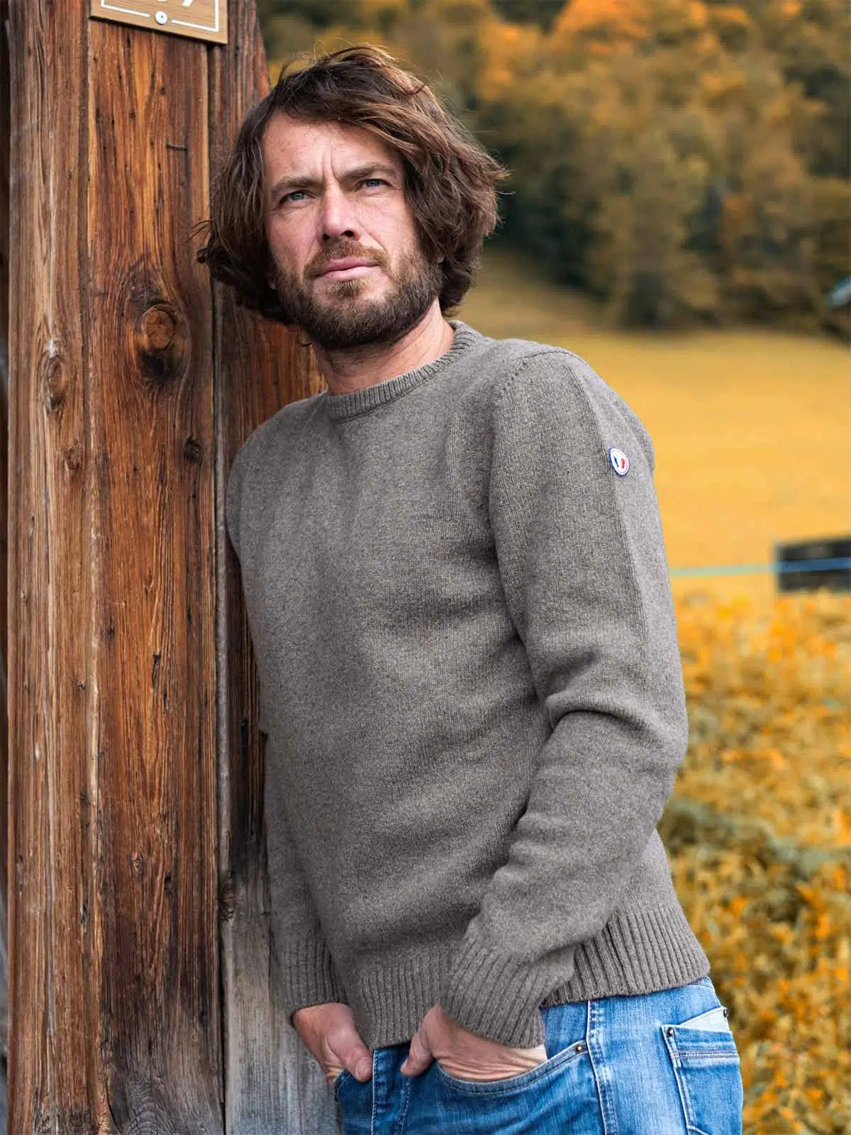 pull-made-in-france-homme-le-frileux-taupe-2_jpg.webp
