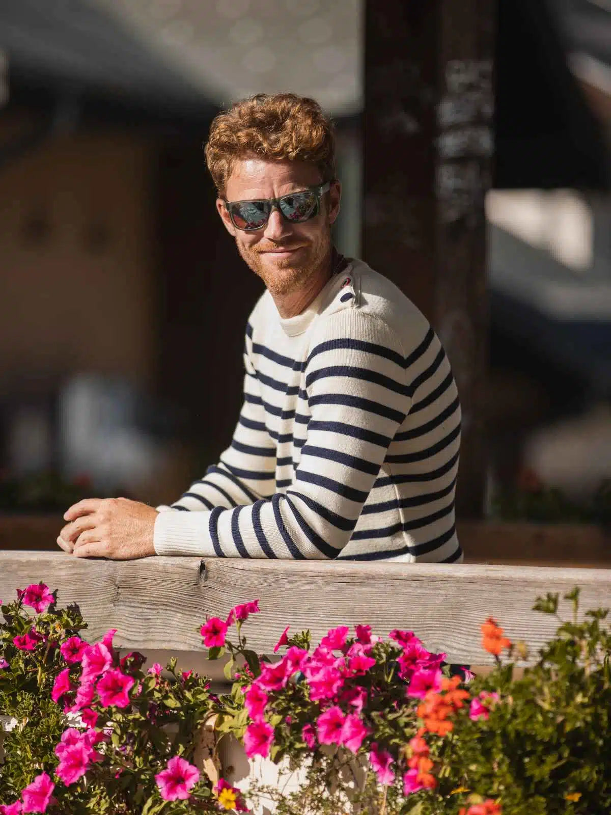 Pull homme rayé en laine mérinos porté - Le Navigateur Tranquille Emile