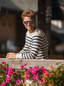 Pull homme rayé en laine mérinos porté - Le Navigateur Tranquille Emile