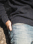 Pull recyclé unisexe bleu détail maille - Le Consciencieux confection française