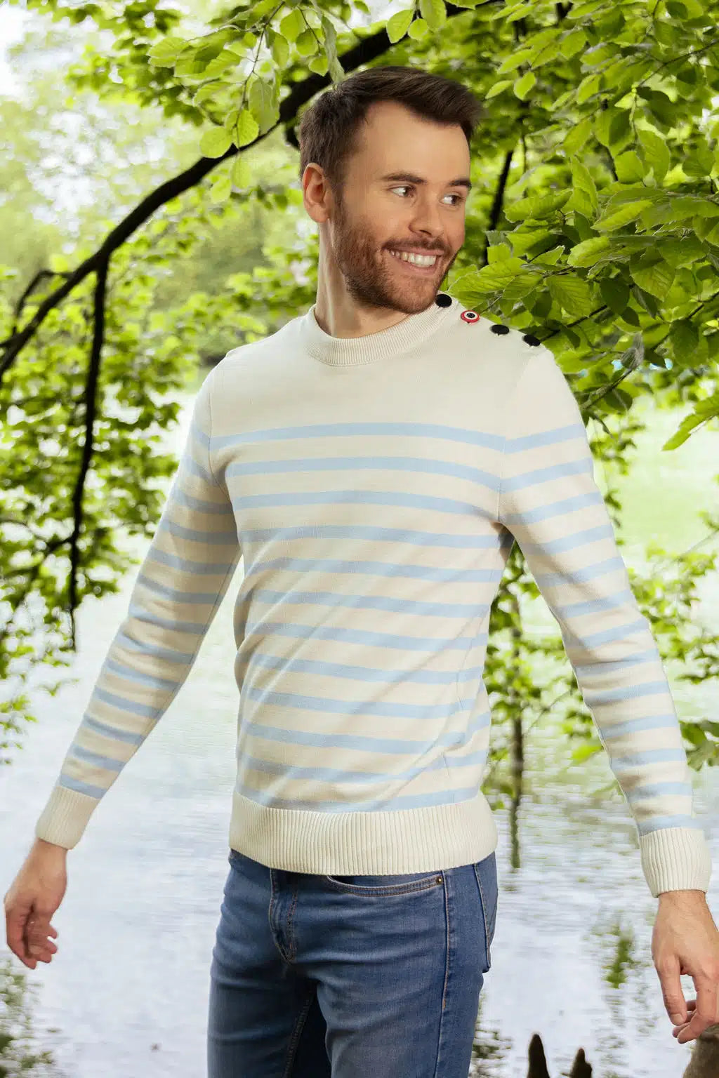 Pull marin homme rayé en coton bio confectionné en France - Le Matelot vue de face