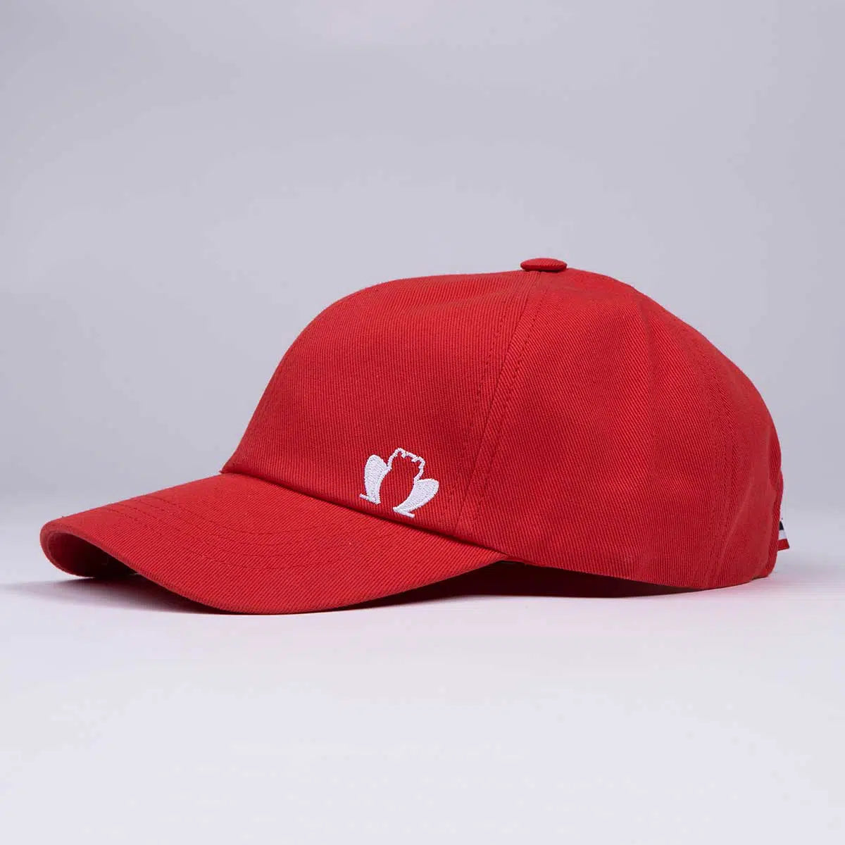 casquette-made-in-france-la-classique-rouge-2022-1_jpg.webp