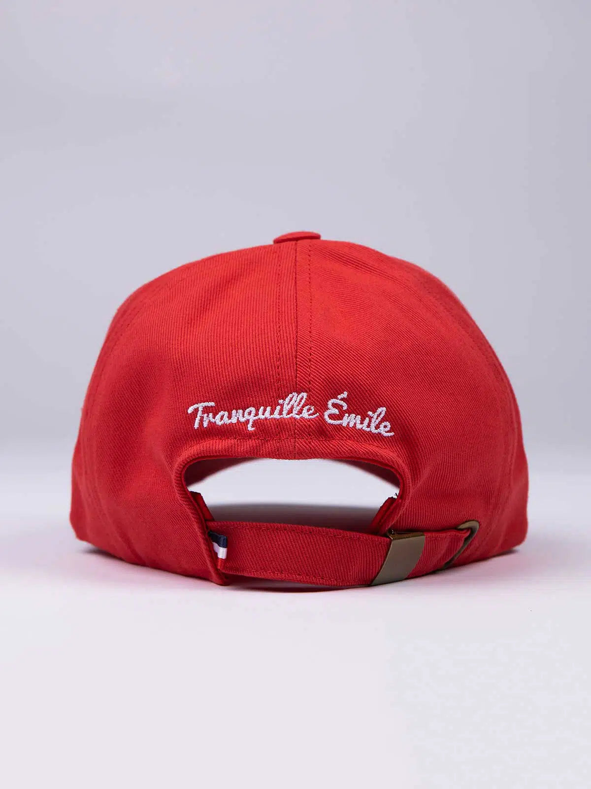 Casquette rouge détail boucle bronze - La Classique confection française