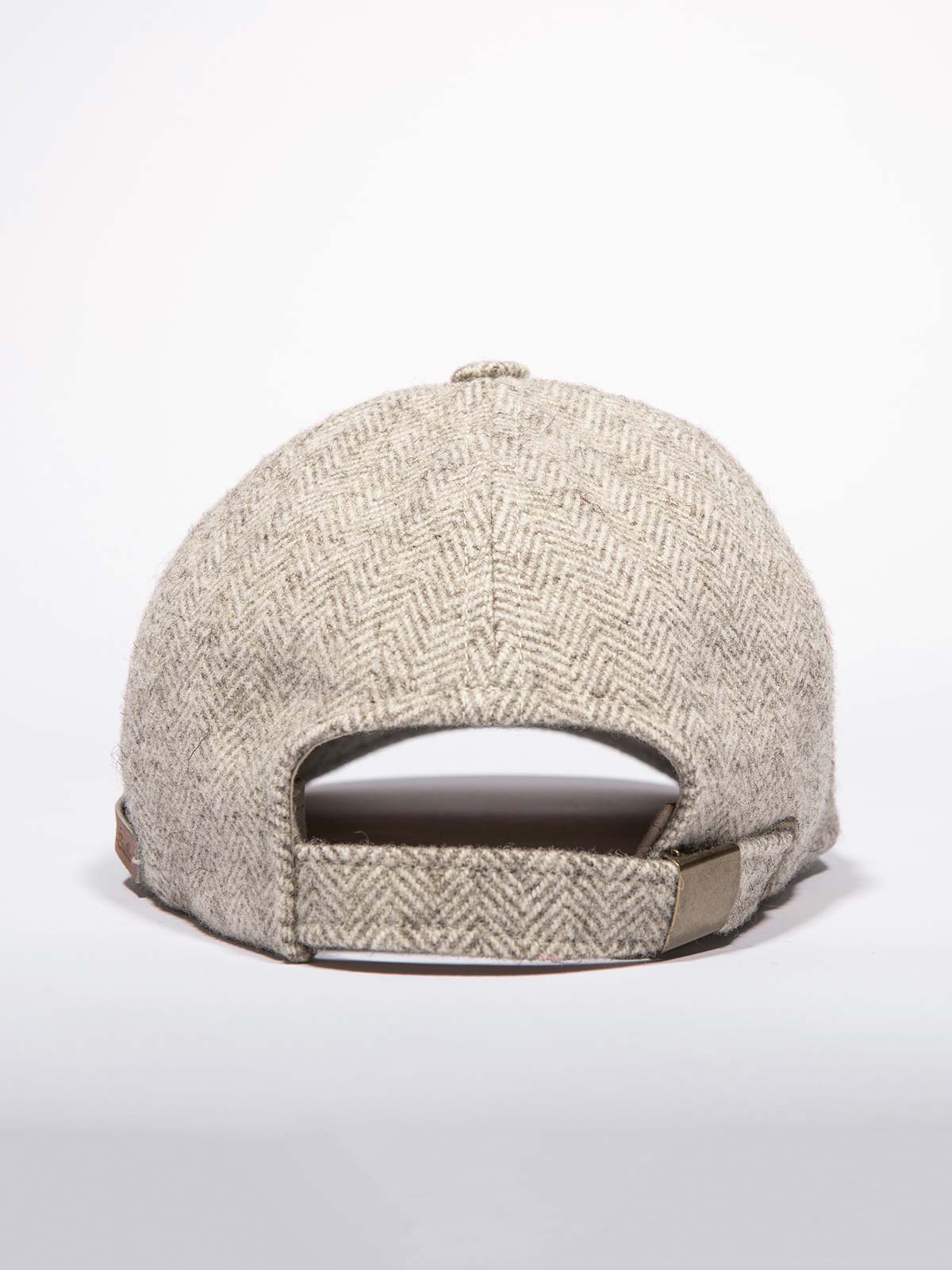 Casquette beige chevrons portée - La Raffinée Tranquille Emile