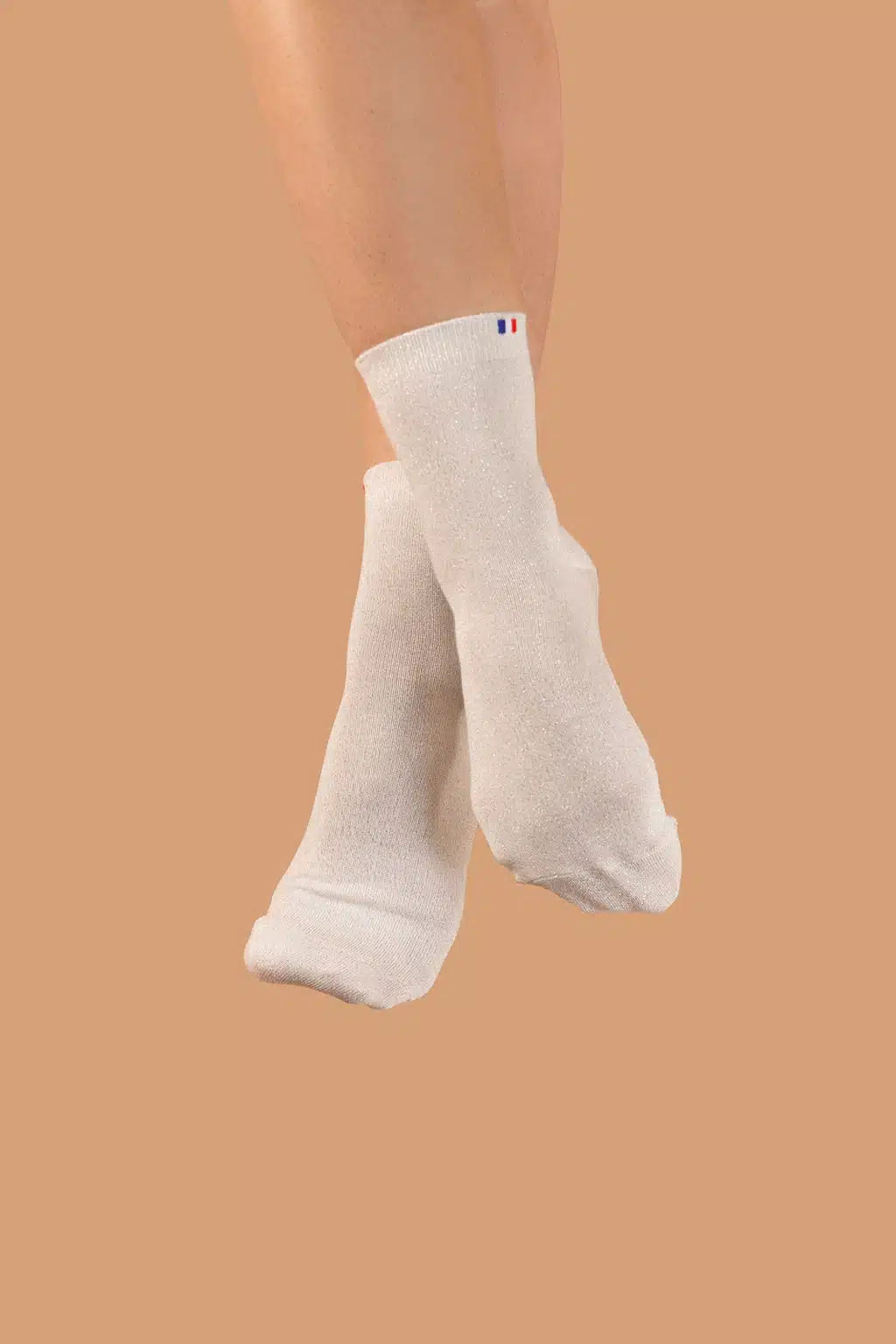 Chaussettes femme argent à paillettes confectionnées en France - Les Paillettes vue de face