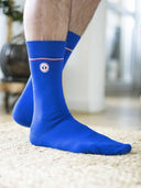 Chaussettes bleu électrique unies confectionnées en France - Les Unies vue de face