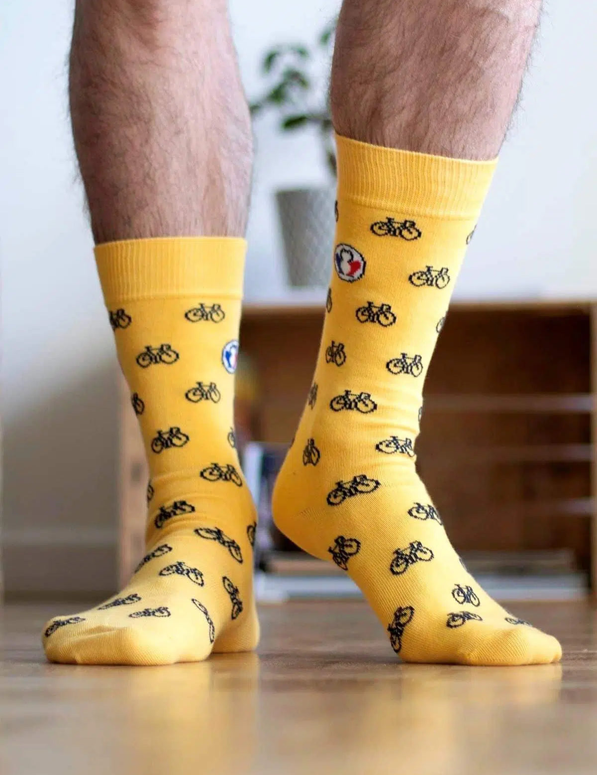 chaussettes-made-in-france-velo-jaune-3.webp