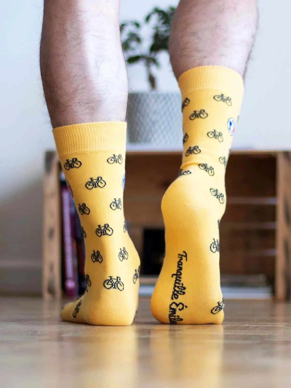 Chaussettes jaunes vélos détail motif - Les Vélos confection française