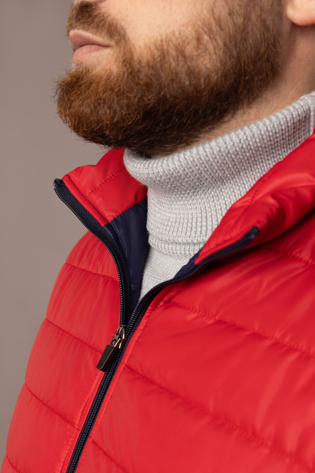 Doudoune sans manches homme rouge détail OFG - L'Incomparable confection française