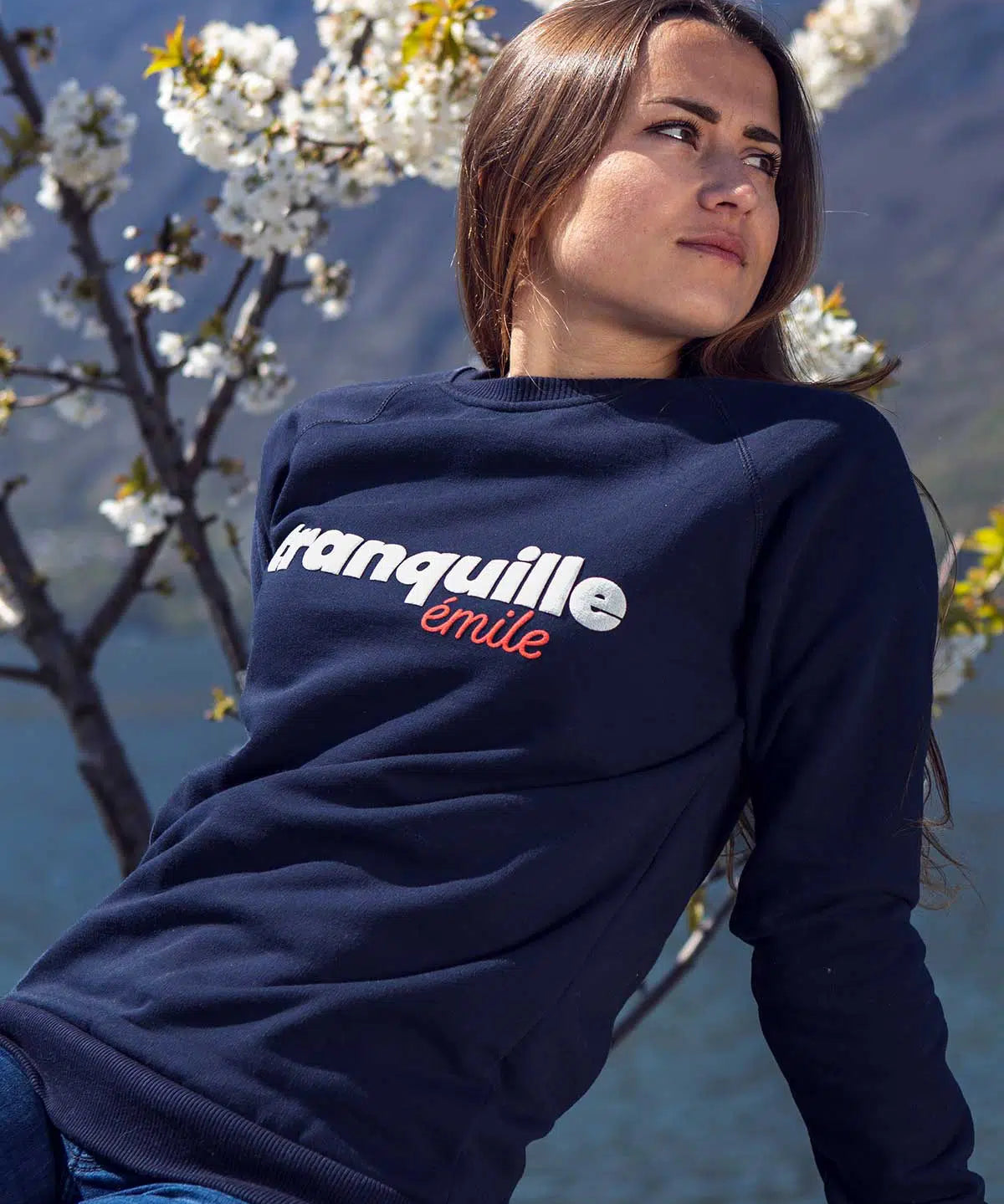 sweat-made-in-france-femme-tranquille-emile-bleu-marine-4_jpg.webp