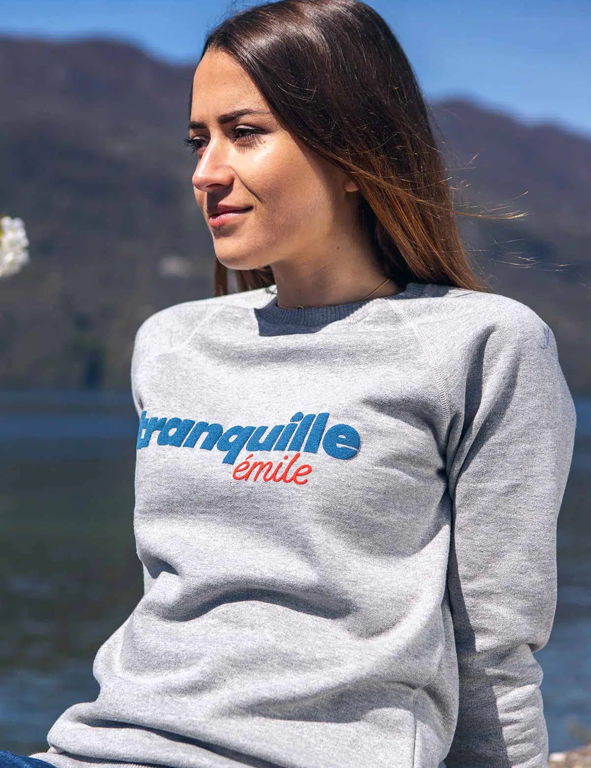 sweat-made-in-france-femme-tranquille-emile-gris-chine-1_jpg.webp