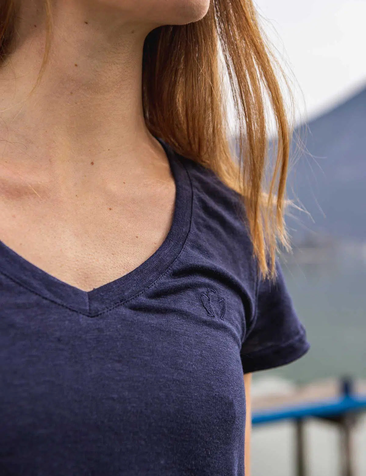 t-shirt-lin-made-in-france-femme-l-indispensable-bleu-3_jpg.webp