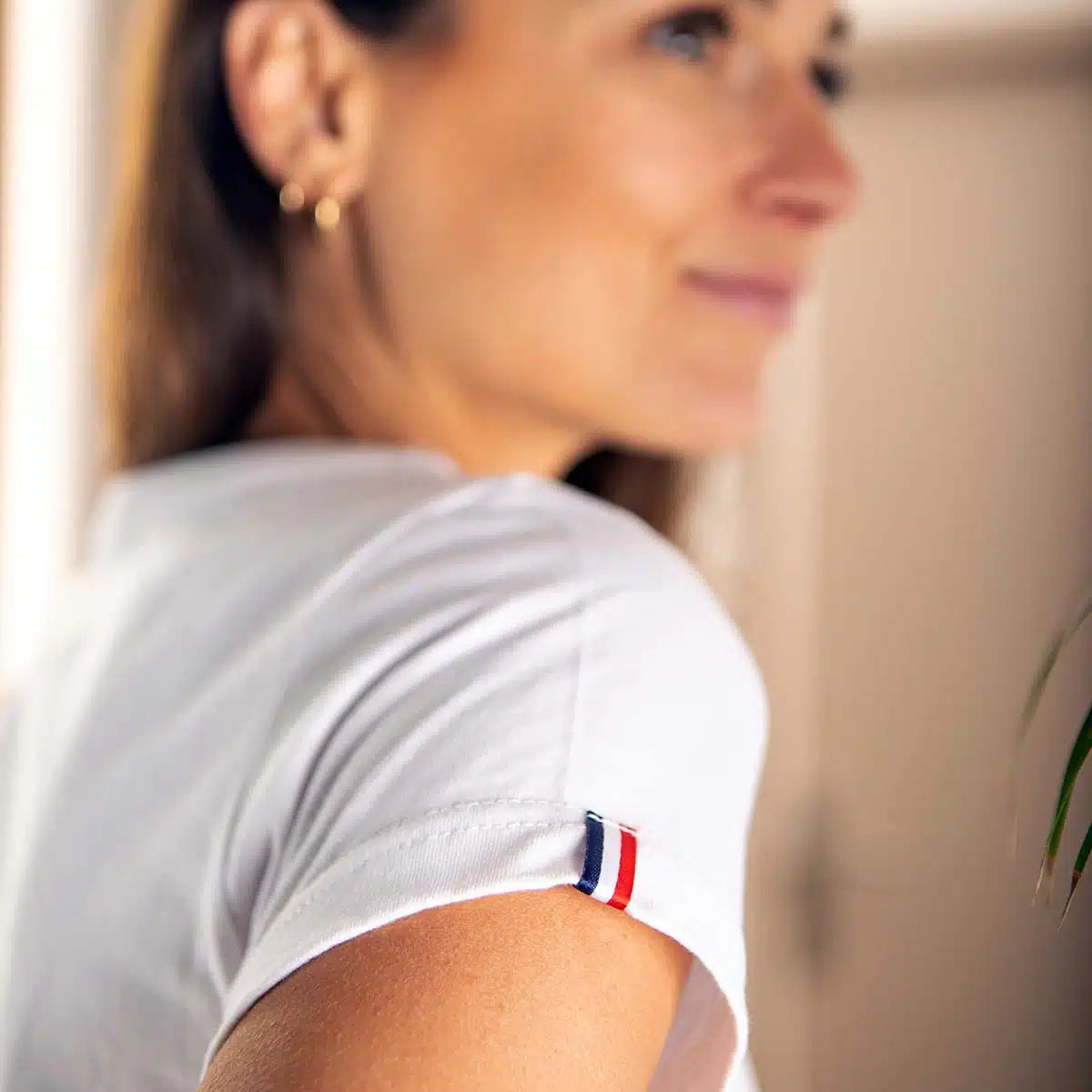 t-shirt-made-in-france-femme-l-authentique-blanc.jpg