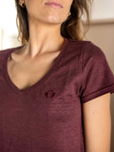 T-shirt femme bordeaux en lin porté - L'Indispensable Tranquille Emile