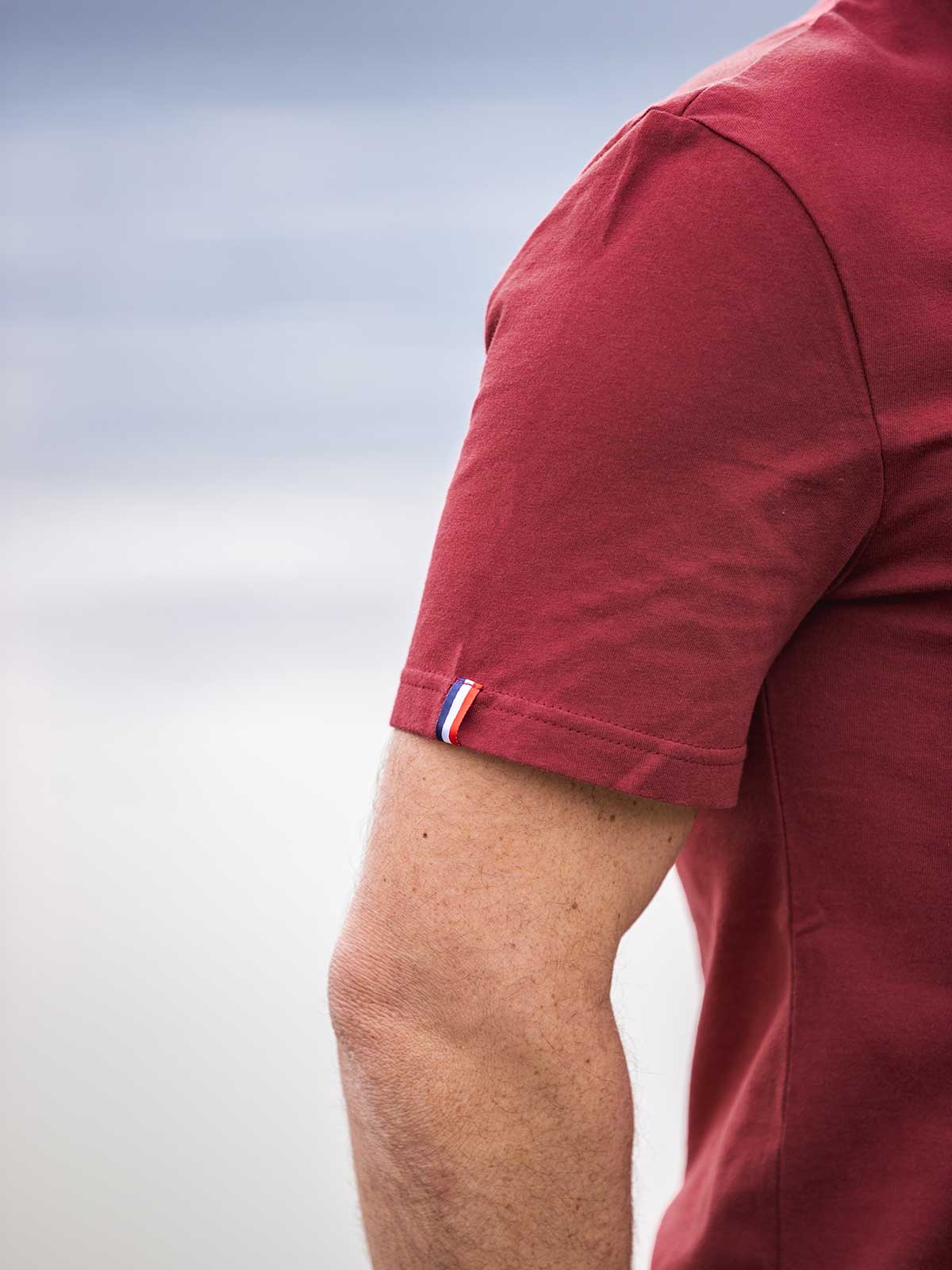 T-shirt homme bordeaux en coton détail broderie - L'Authentique confection française