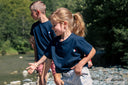 T-shirt enfant bleu porté - Le petit Authentique Tranquille Emile