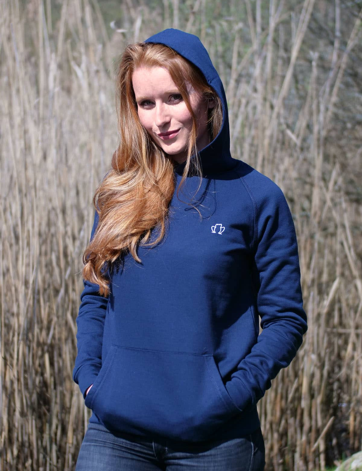 sweat-capuche-made-in-france-femme-le-confortable-3-0-bleu-marine-2