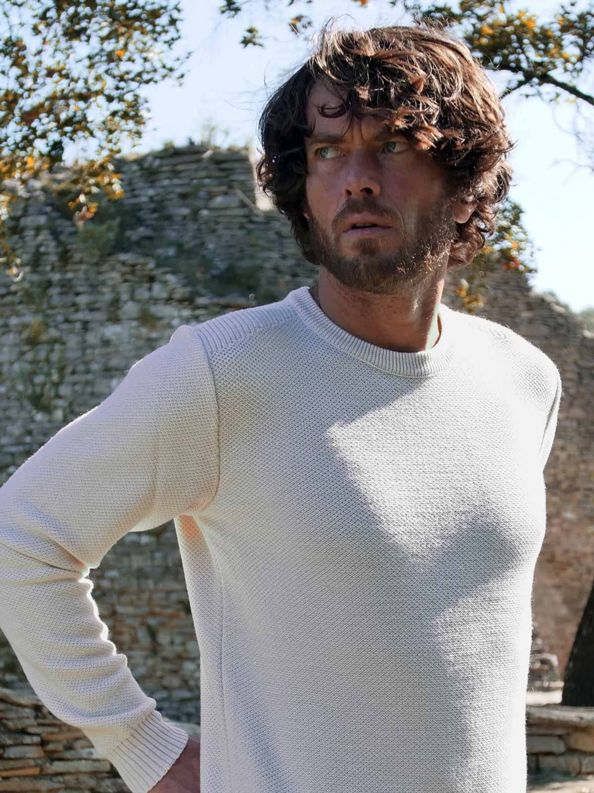 pull-made-in-france-homme-le-minutieux-ecru-2