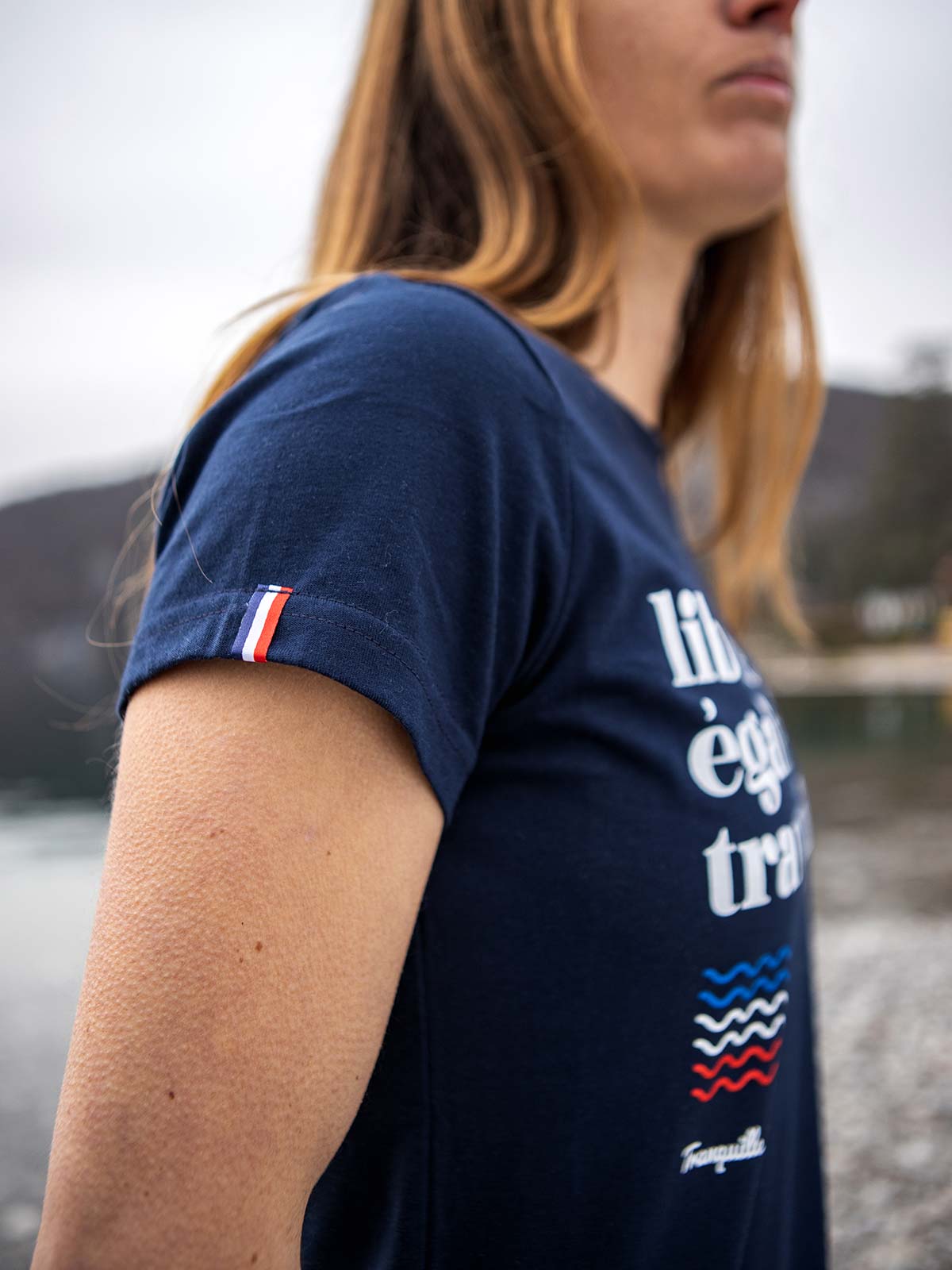 t-shirt-made-in-france-femme-le-francais-bleu-2
